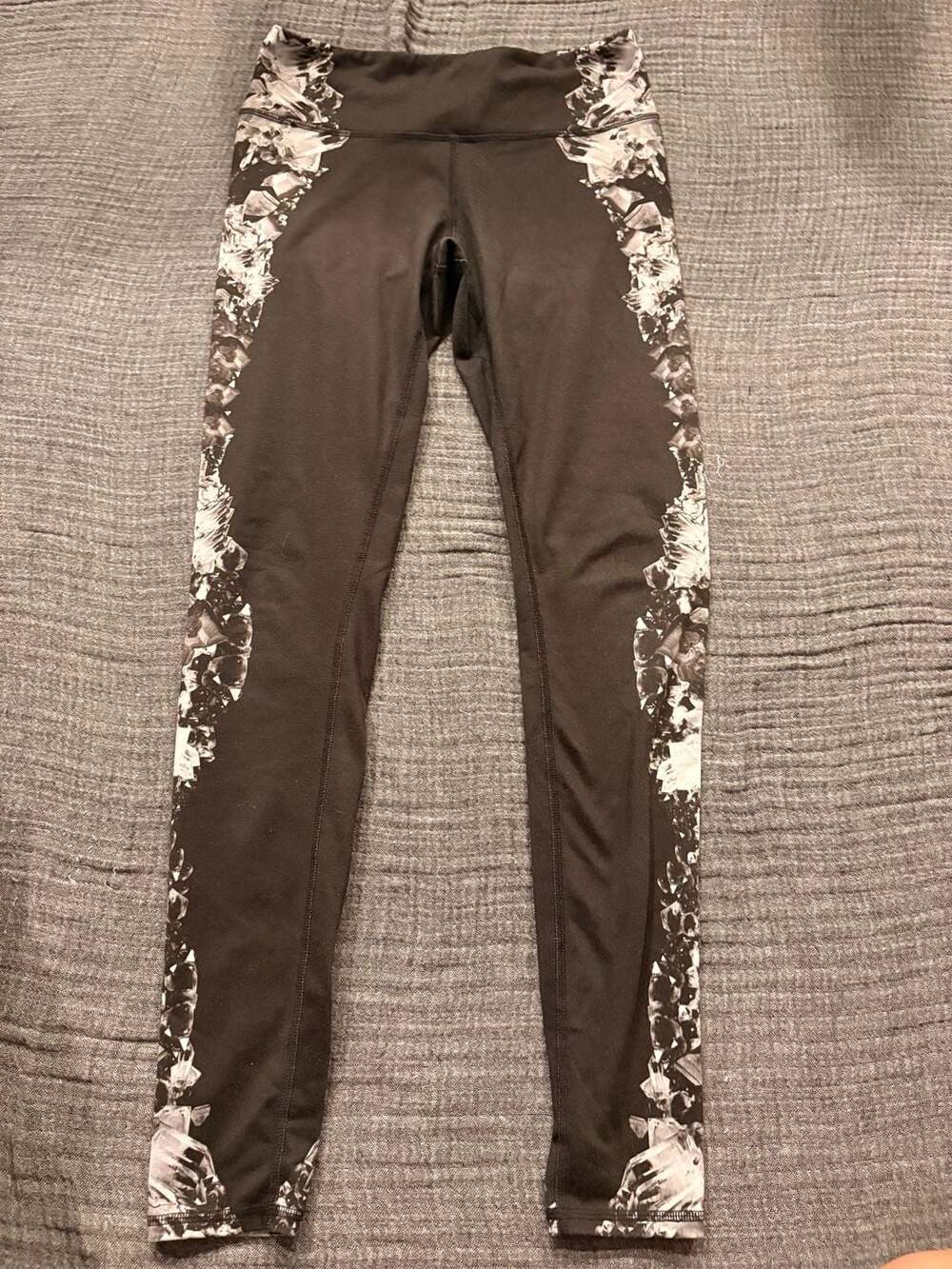 Alo Yoga Black Crystal Airbrush Leggings Size XS